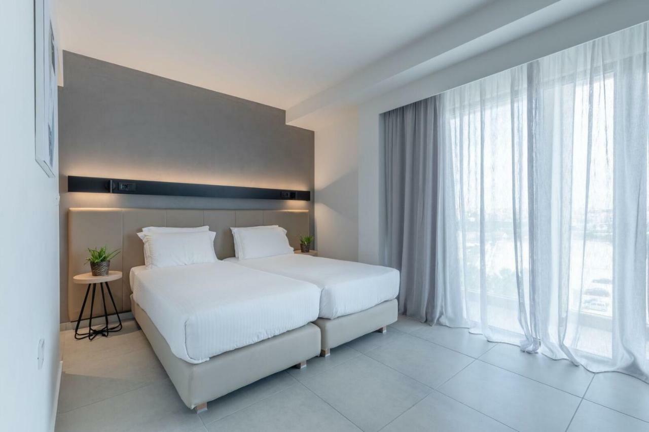 Avra Hotel 4*